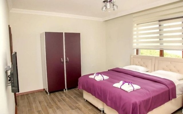 Royal Inn Seza Residence