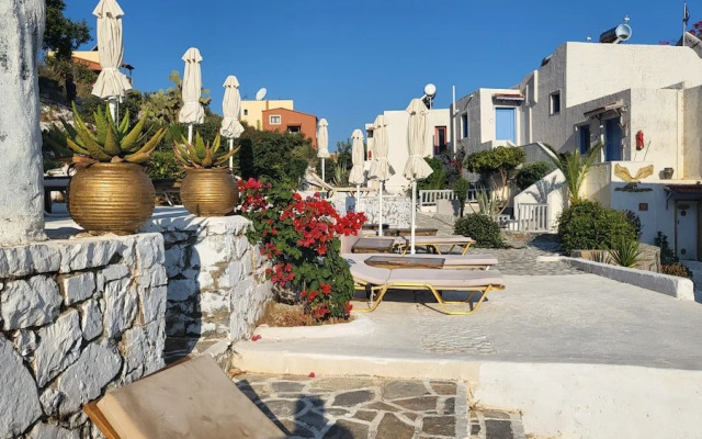 Room in Apartment - One Private Studio With Stunning Full sea View, Shared Pool and Ac