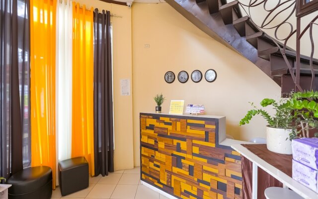 OYO 759 Royal South Garden Suites