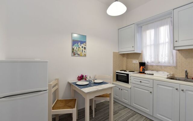 Tarsa Studios & Apartments