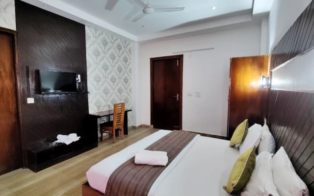 Neel Giri Resort