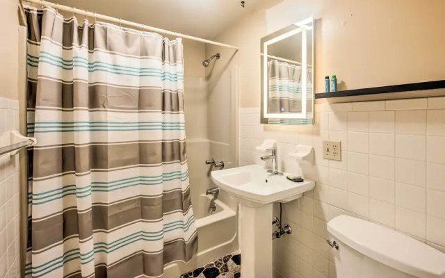 Creek Access & Deck: Runningwater Lancaster Gem