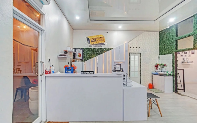 Box House by OYO Rooms
