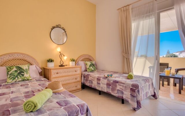 TROPICAL VILLA! Sea Front Terrace!