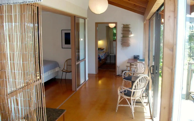 Bush Beach Delight - Onetangi Holiday Home