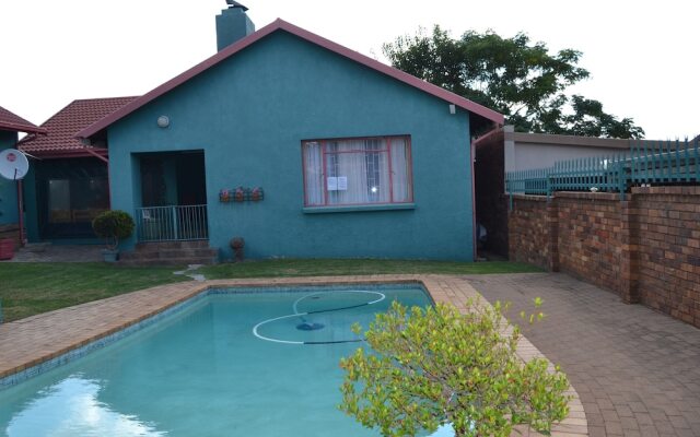 Africa Emerald at 47 Petronella