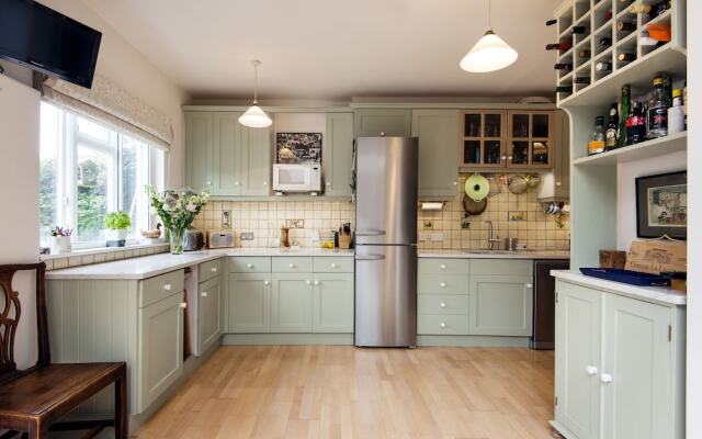 Magnificent Clapham Common Home close to Brixton