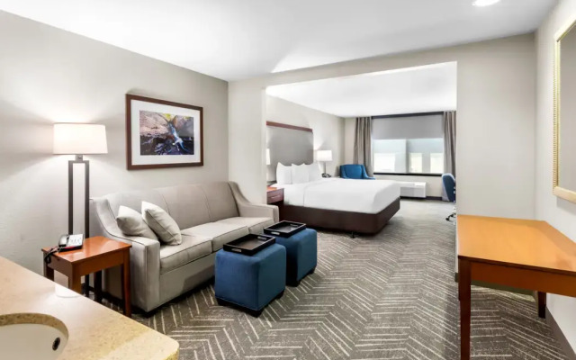 Comfort Inn & Suites Mountain Iron and Virginia