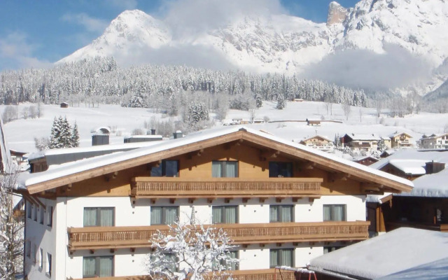 Hotel Pension Pinzgauer Hof