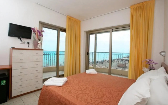 Hotel Adria Beach Club