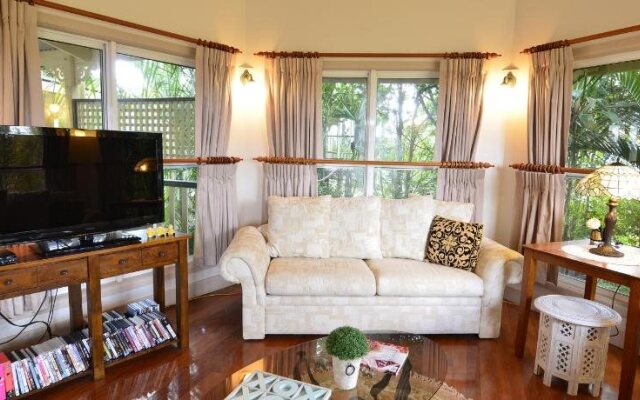 Rosevillehouse Bed & Breakfast