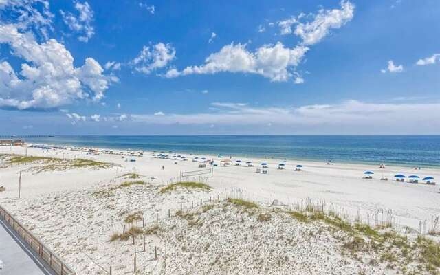 Castaways by Meyer Vacation Rentals