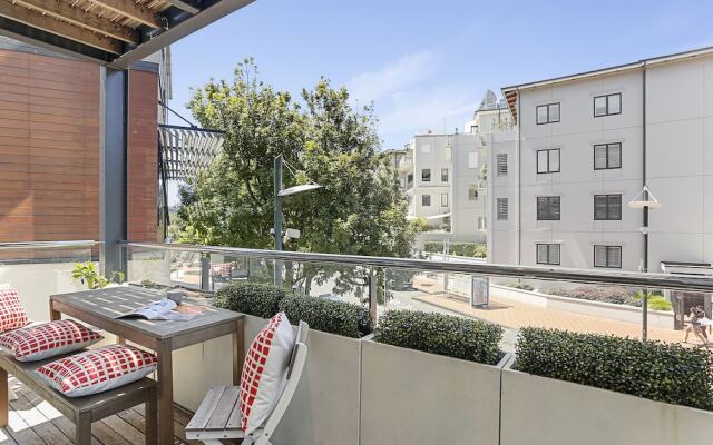 Bright and Spacious Viaduct Living with free carpark by Urban Butler