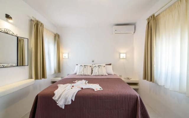 Villa George Santorini