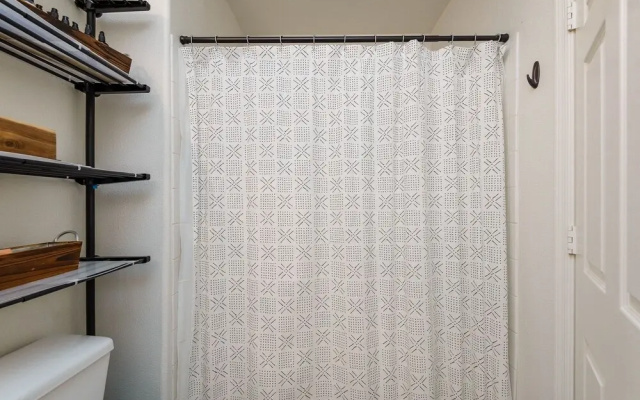 Villa Edge 2 Bedroom Condo by RedAwning