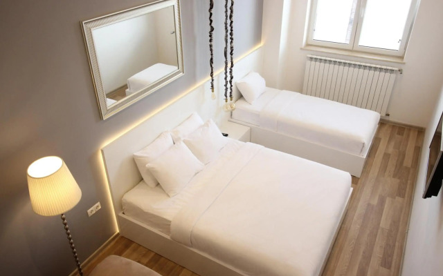 Super Luxury Apartments