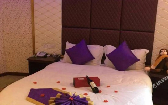 Ping Guo Holiday Hotel