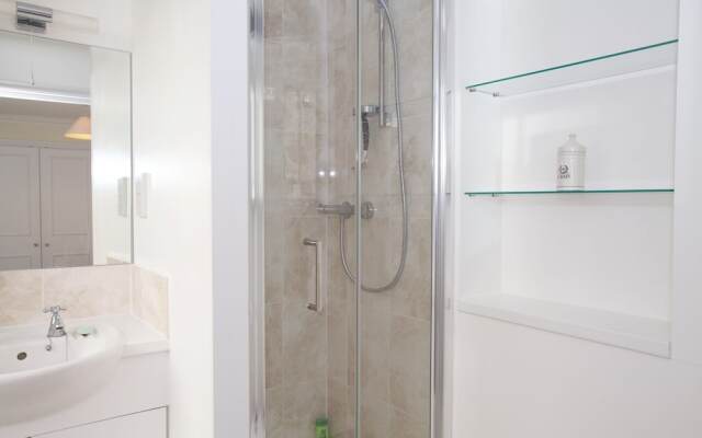 A Place Like Home - Comfortable Apartment in Paddington