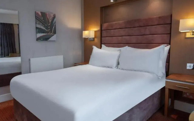 Hampshire Court Hotel & Spa