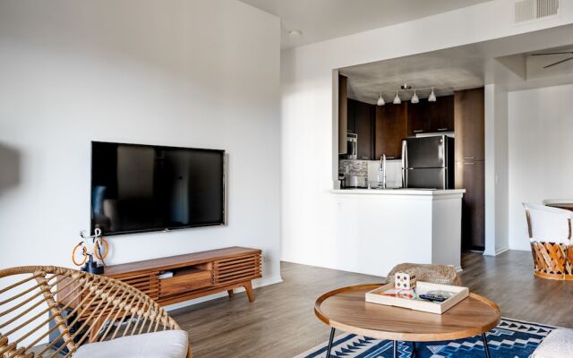 WanderJaunt - Stylish Mission Valley Apts