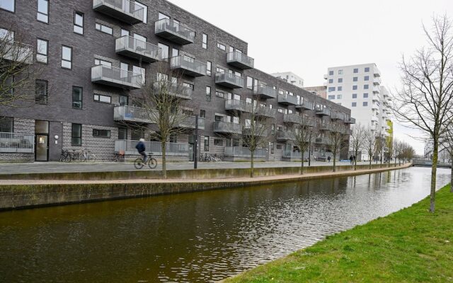 Spacious Modern 3-bedroom Apartment Near Metro Station in Copenhagen Ørestad