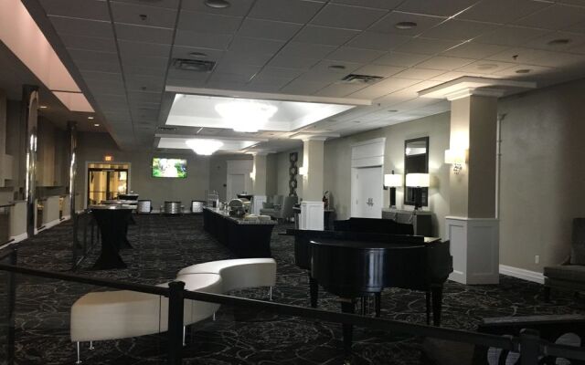 Ramada Des Moines Airport