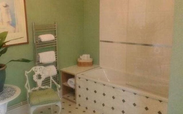 Holywell Guest House