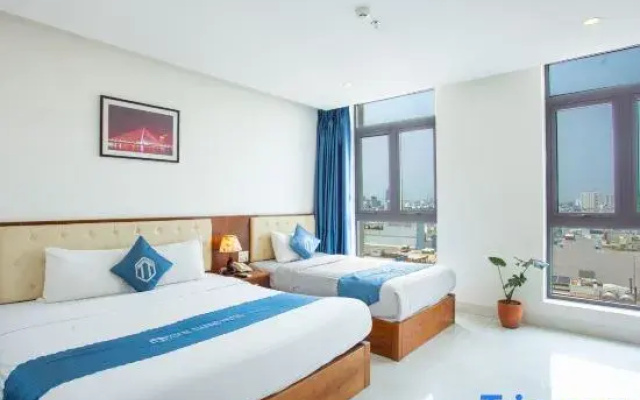Toan Thang Beach Hotel - 100m to the Beach