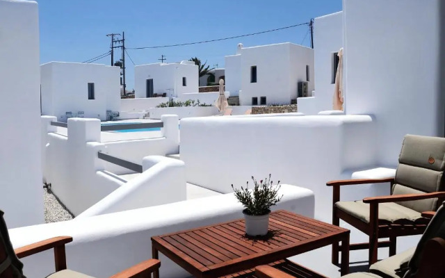 Ionathan Koufonisia Suites