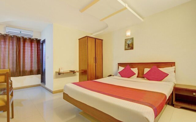 OYO Flagship 8002 I Cloud Sri Sai Inn