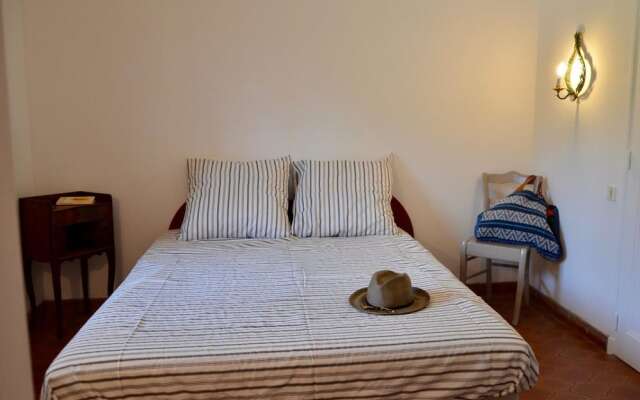 Pretty Holiday Home in Tourtour France Near Lake St. Croix