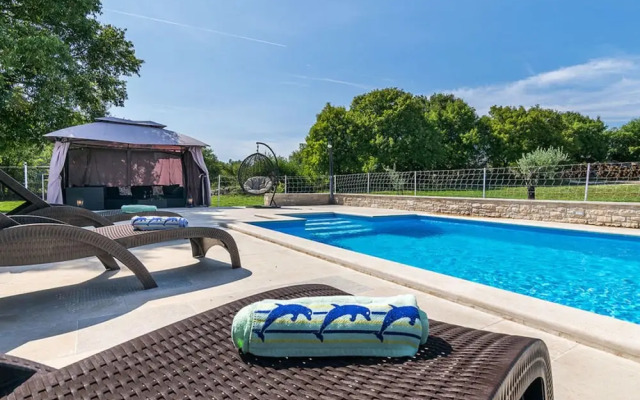 Villa Emanuel Comfortable Holiday Residence