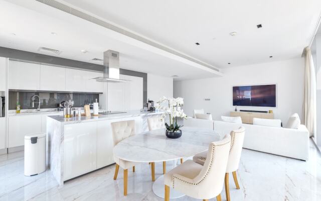 Luxury 2BR plus maids room in Bluewaters