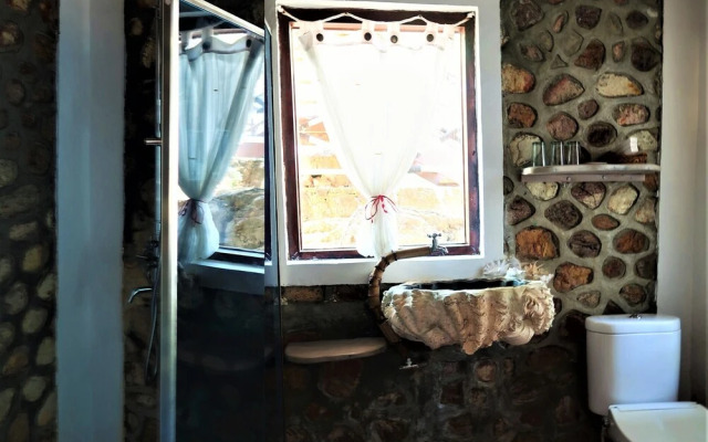 Breve Azurine Lagoon Retreat