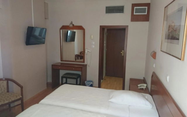 Economy Hotel