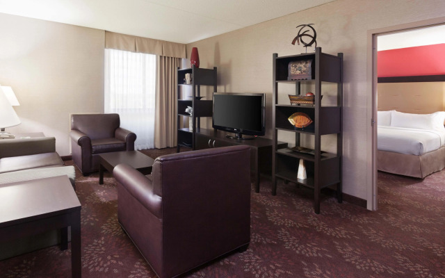 Holiday Inn Cincinnati Airport by IHG