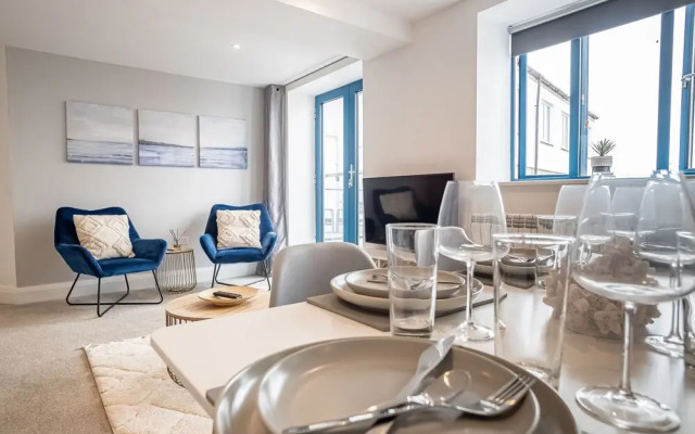 2BR Harbour View Near Babbacoombe&Beach