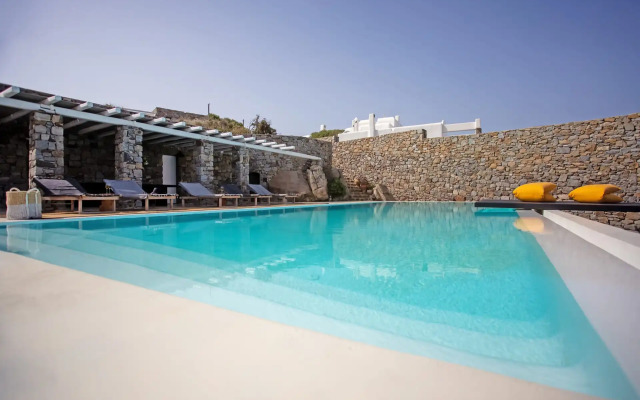 Cyra Mykonos Estate