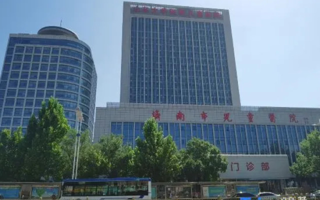 HanTing Hotel (Jinan Jingshi Road Hexie Square)