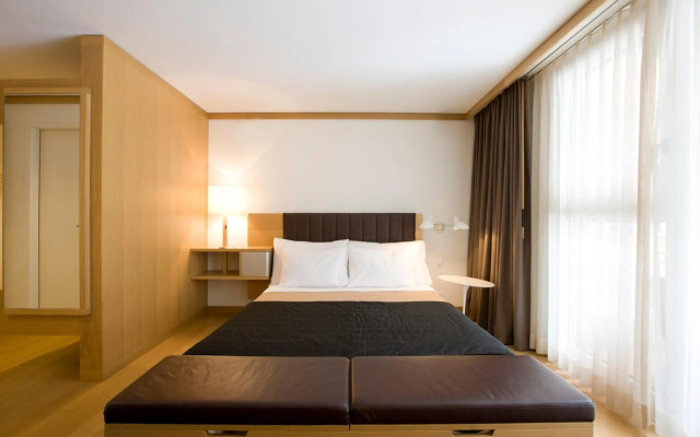 The Omnia