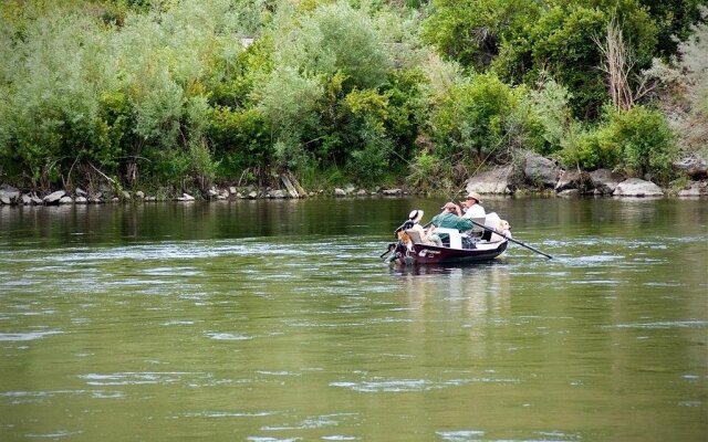 Rivers Bend Lodge