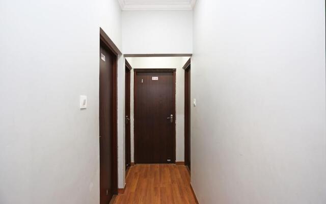 OYO Flagship 8346 LazyStays