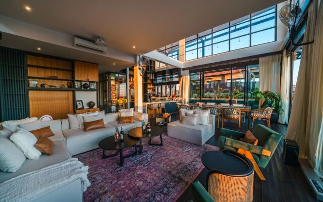 Penthouse Sunset Seabreeze