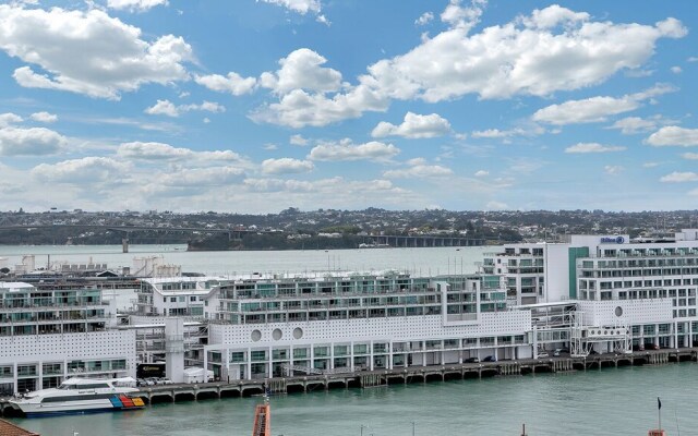 QV Waterfront City Centre Apartment -557