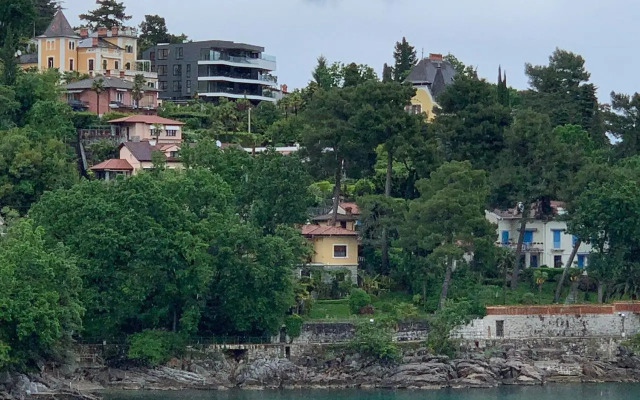 Luxury twin apartments Opatija