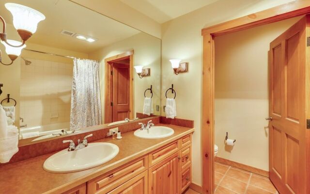 Expedition Station #8623 by Book by Owner