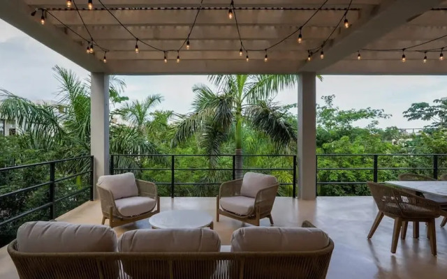 Luxury Penthouse w Private Pool Stunning Views