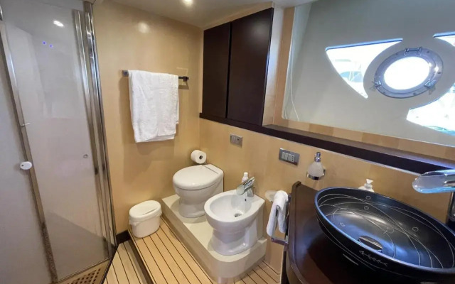 Yacht Lakura 55