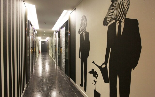 Hotel Theme