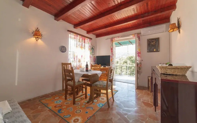 Perfect Beachfront Getaway Ideal for Families